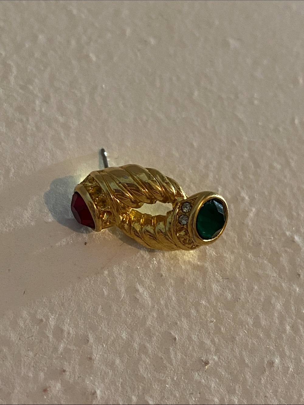 1 Single Gold-Tone Double Gemstone Earring Green and Red